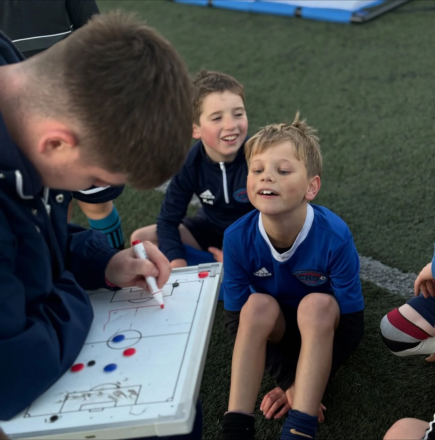 Cracking night in our Academy in the cold 🥶 
Lots of fast movements from our players keeping them warm!!!! 

As we always say to our players, development comes from consistent action 🚀

Well done guys keep up the hard work 🙌 

#cns #joinnow #devel