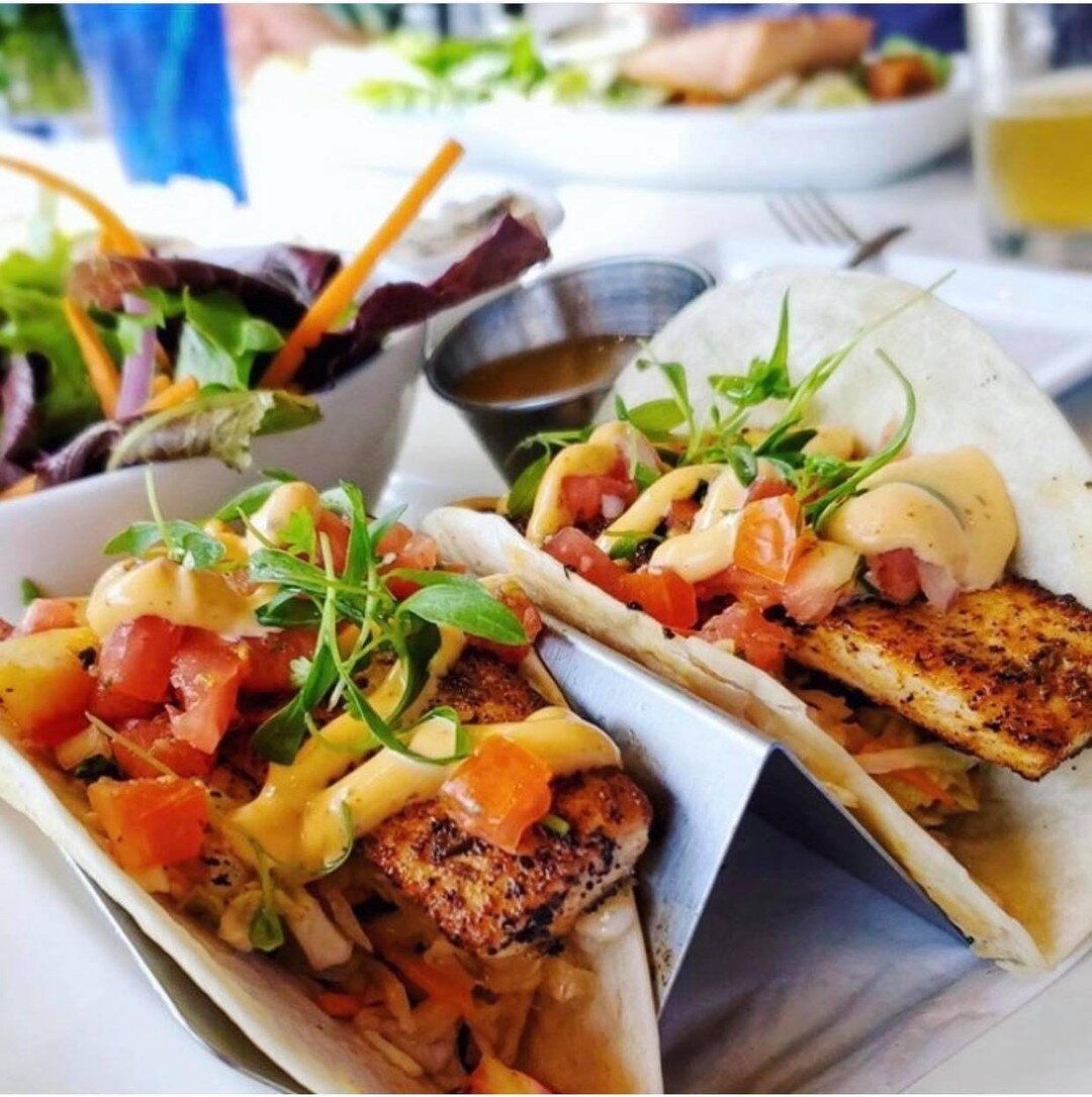 Tuesdays are simply spent better with tacos 🌮 

So glad @eatdrinkplaybrevard stopped by to enjoy our Fish Tacos &mdash; they tend to be a big hit 😋 We definitely recommend checking them out!
📸: Eat Drink Play Brevard
