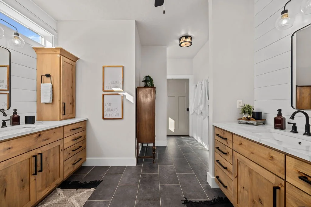 7858RiverFrontDr-62.jpg