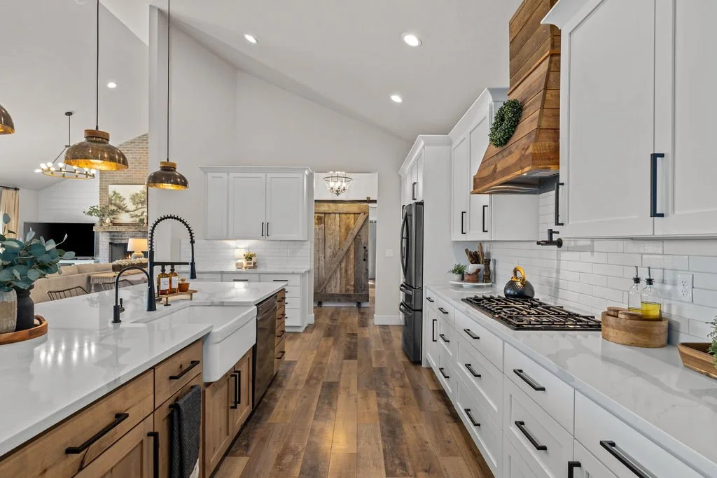 7858RiverFrontDr-41.jpg