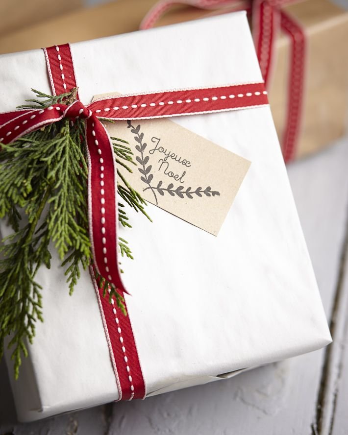 Hadley-Court-blog-feature-Holiday-Wrapping-Ideas-Lynda-Quintero-Davids-14.jpg