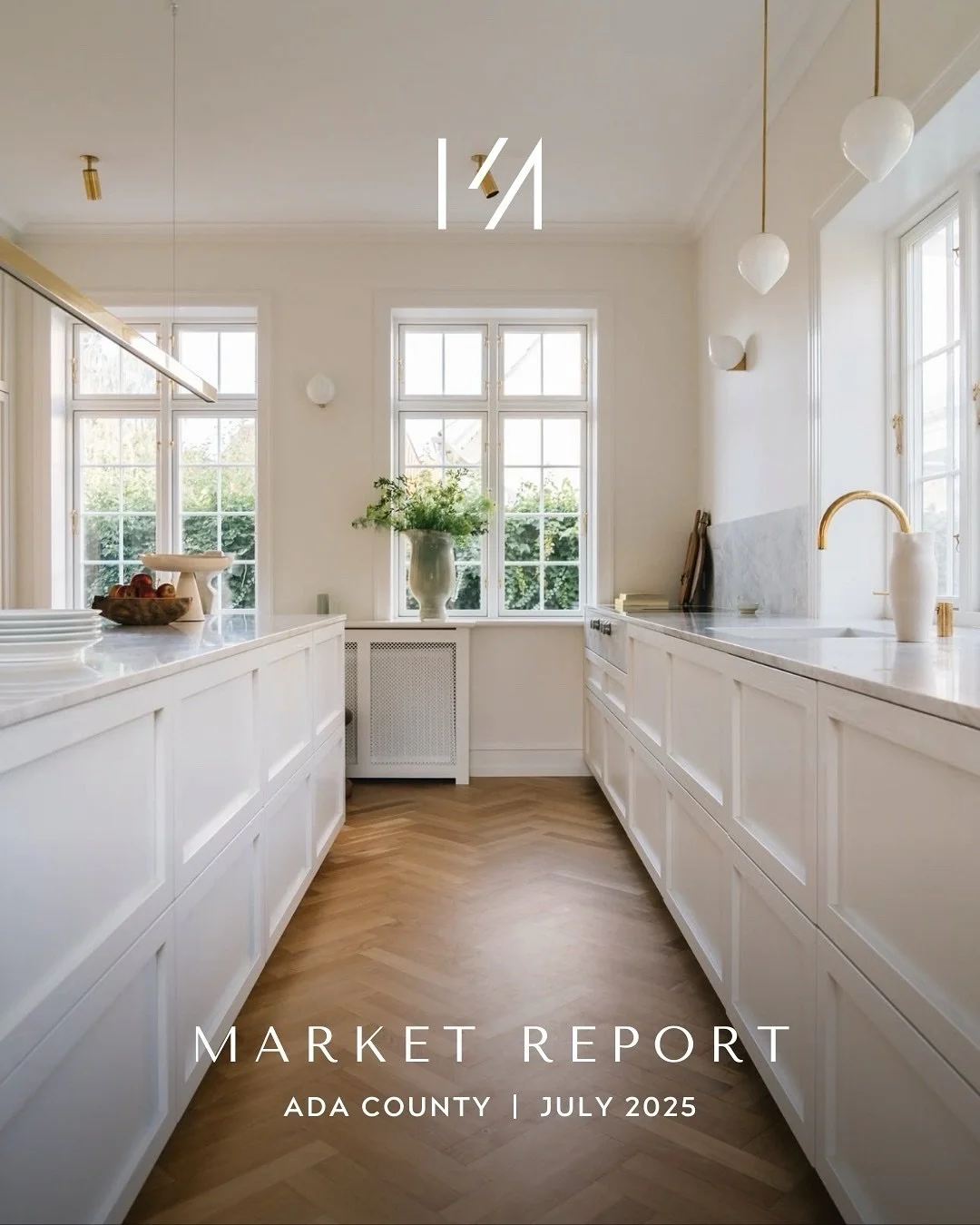 MARKET REPORT ✨
July 2025
⠀⠀⠀⠀⠀⠀⠀⠀⠀
Key Takeaways (Ada County):
-The average single-family home sold for $549,900.
-The inventory for single-family homes was 2,199.
-Homes sold in 39 days.
- 899 homes sold in July.
⠀⠀⠀⠀⠀⠀⠀⠀⠀
Have questions about the 