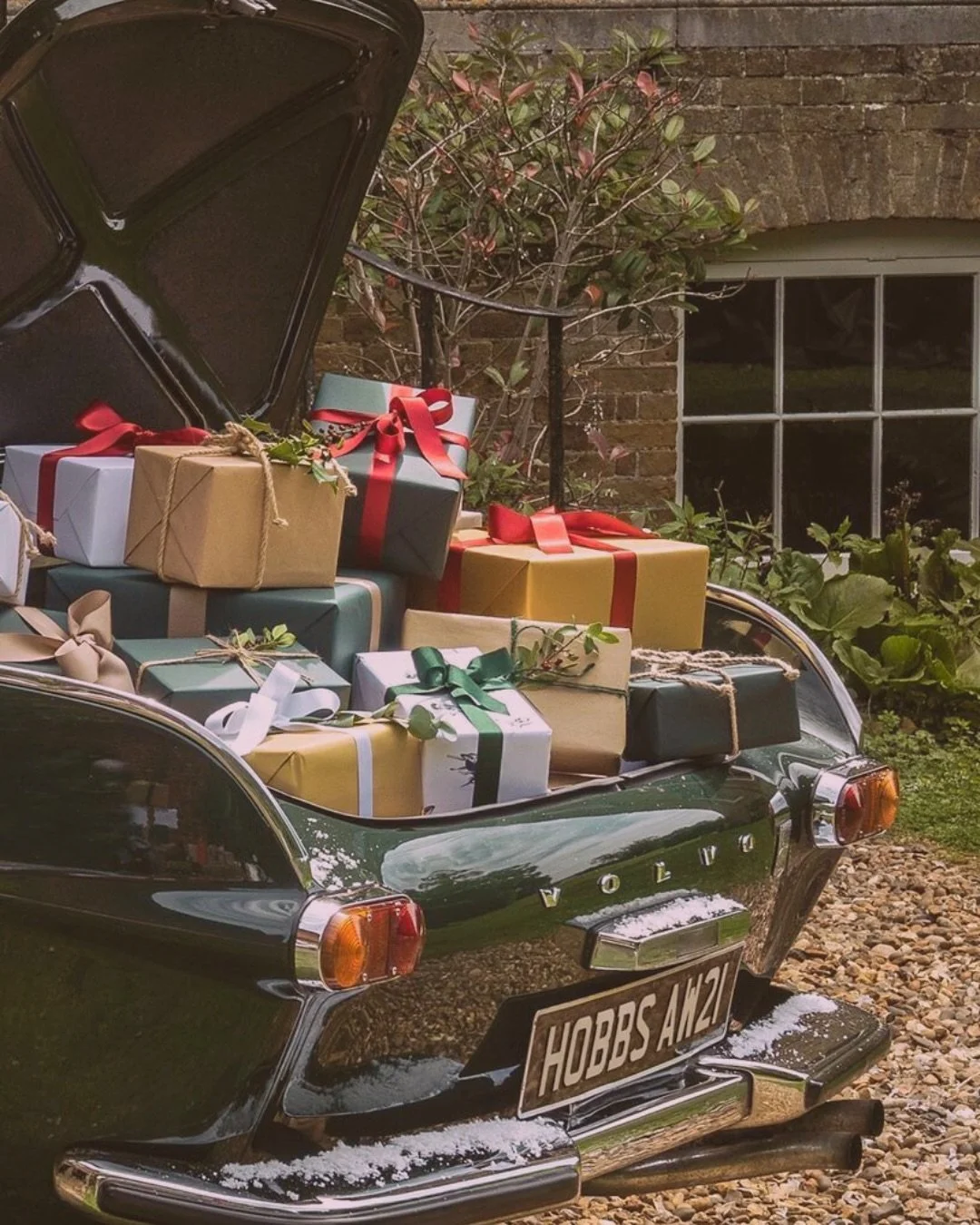 If you&rsquo;re anything like me, the gift wrapping is almost as exciting as picking out the special gifts for your loved ones 🎁
⠀⠀⠀⠀⠀⠀⠀⠀⠀
Swipe for some inspo I&rsquo;ve been loving lately!
⠀⠀⠀⠀⠀⠀⠀⠀⠀
It might seem silly, but I genuinely love the cr