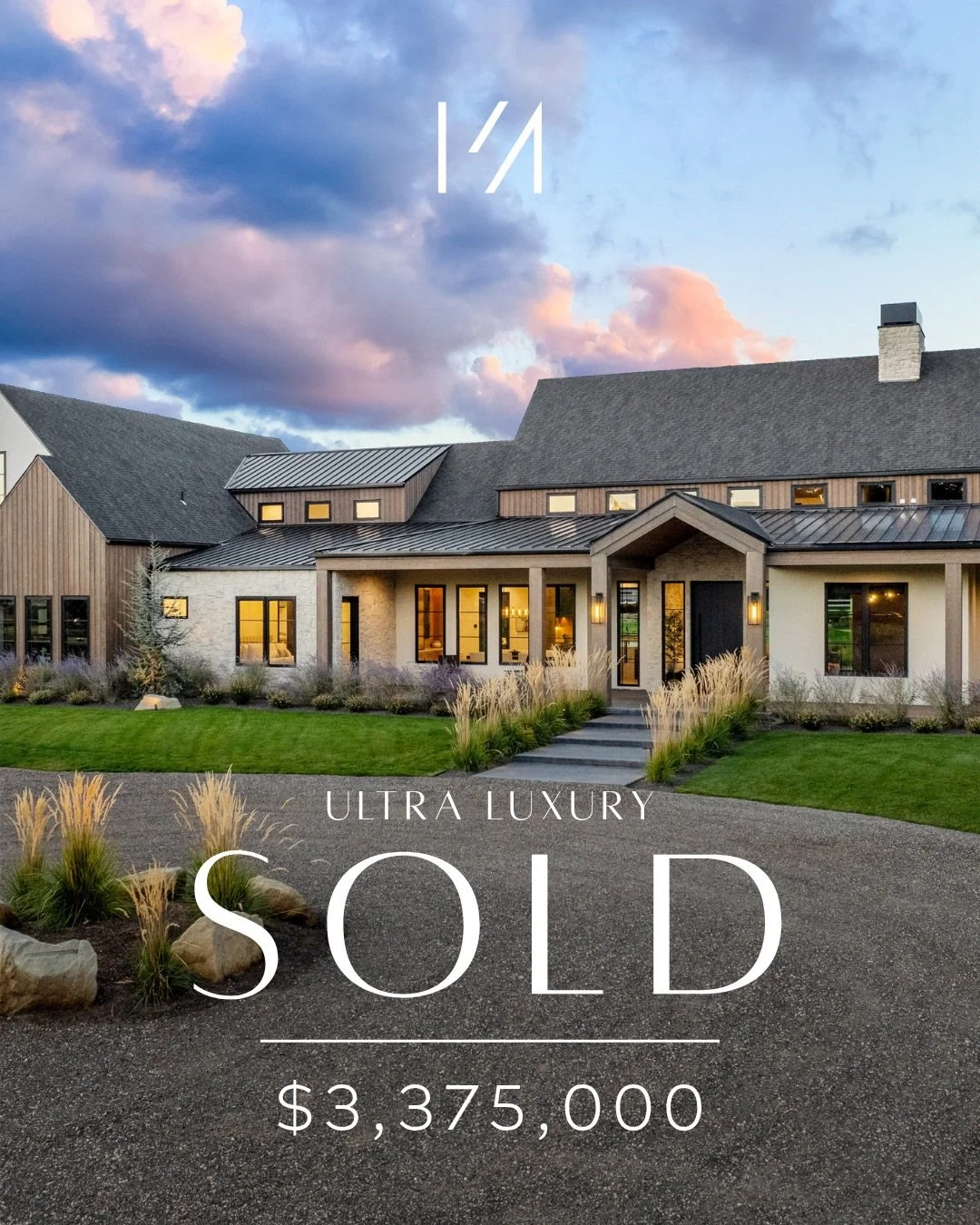 SIGNIFICANT SALE ✨
⠀⠀⠀⠀⠀⠀⠀⠀⠀
We helped our clients just pull off the ultimate move: selling their current ultra luxury home while simultaneously securing the next one. Seeing our sellers officially become buyers of their next dream home is one of the
