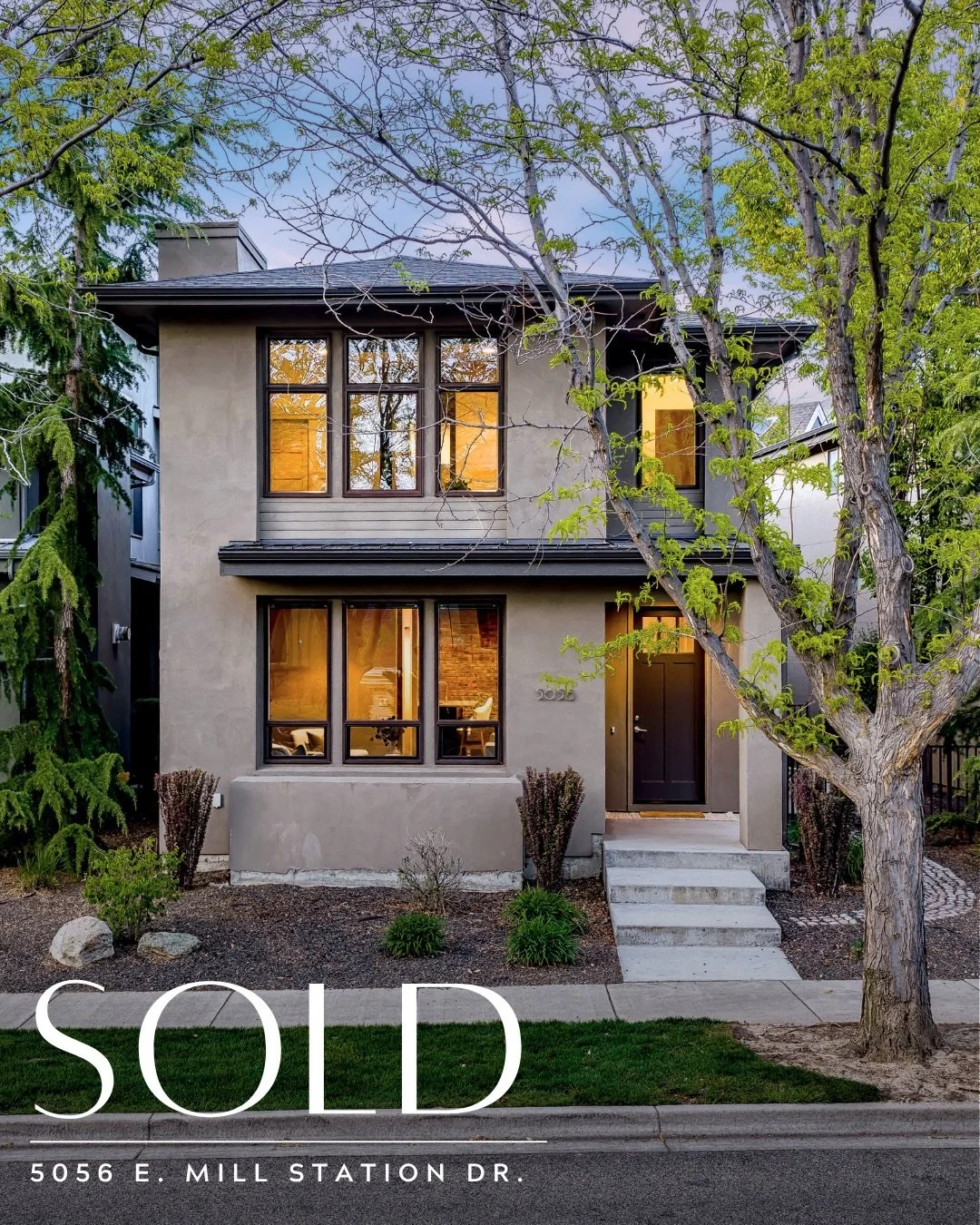 S O L D ✨
⠀⠀⠀⠀⠀⠀⠀⠀⠀
So thrilled for our sellers - we were under contract after only 3 days on market and sold for $36,000 over-asking price!
⠀⠀⠀⠀⠀⠀⠀⠀⠀
This sale is a testament to why it is so important to work with a team who understands the market a