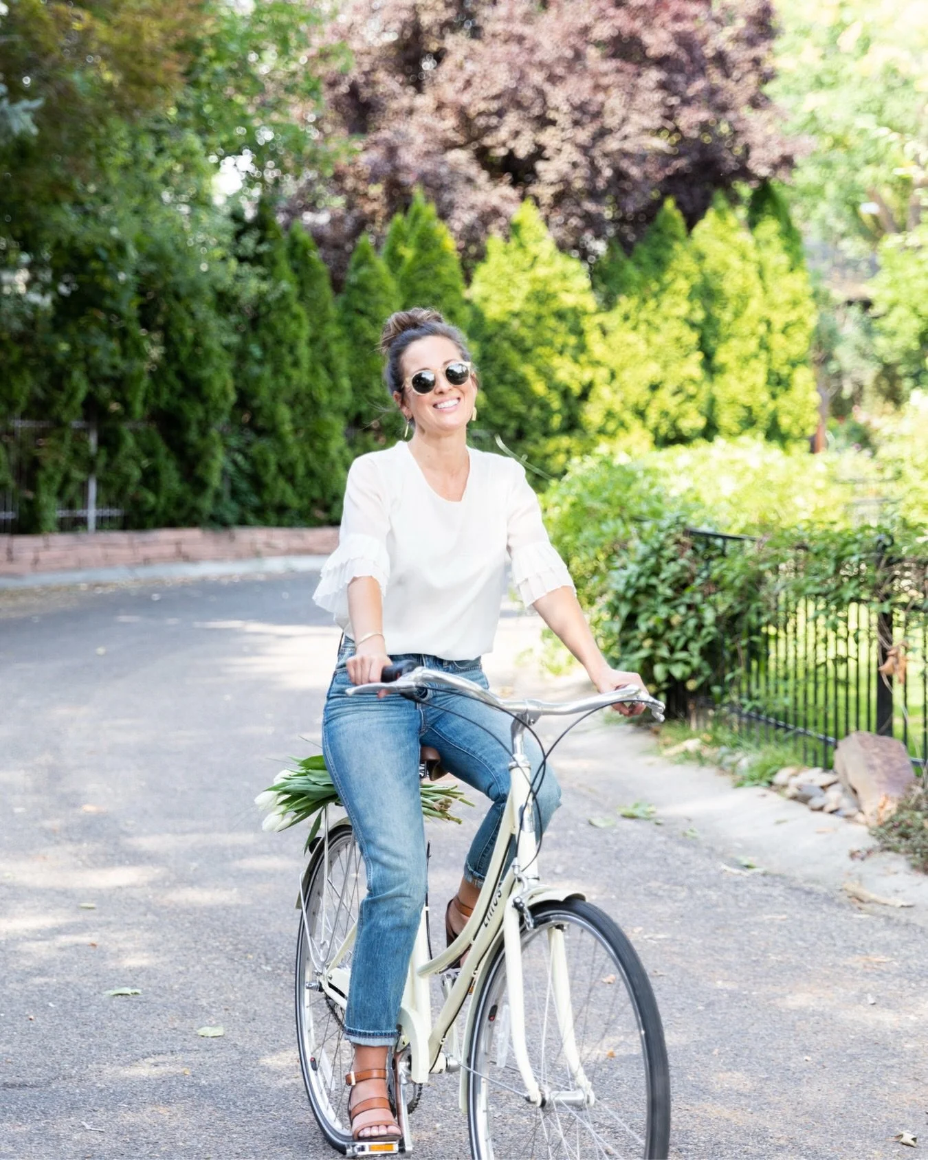 Grateful for another week of beautiful weather in Boise ☀️
⠀⠀⠀⠀⠀⠀⠀⠀⠀
My favorite part about this time of year is being able to go for a bike or walk in the mornings and it&rsquo;s still cool out, but by the afternoon it&rsquo;s nice and warm outside 
