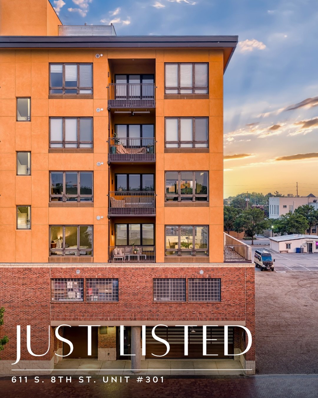 JUST LISTED ✨

Downtown energy meets nature&rsquo;s doorstep! 

This sleek, light-filled corner unit sits just one block from the Boise River and Greenbelt. 🌆🌿

Highlights I think you&rsquo;ll love :)
-City &amp; Skyline Views: Light-filled living 
