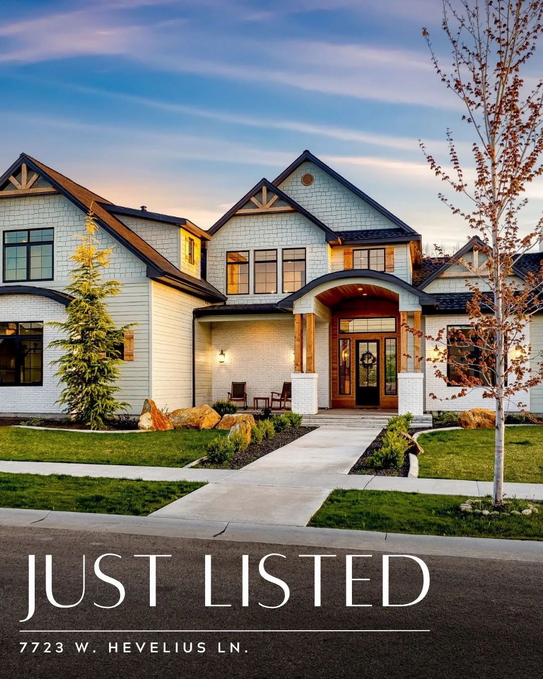 JUST LISTED ✨

Backyard access to the Boise River? A private infrared sauna? A 34ft boat bay and sport court? 

This resort-style retreat in Eagle, ID has it ALL.

Quick Specs: 
📍 Gated Riverstone Community 
🏠 4,534 SF | 4 Bed | 3.5 Bath | Office +