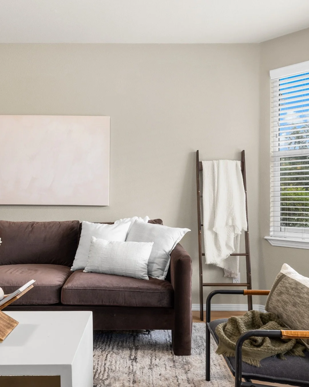 Over $25,000 in recent upgrades and ZERO HOA fees? Meet your Boise West Bench charmer!

📍 6416 W Butte St

This turnkey gem packs serious value with a brand-new roof and fresh exterior paint. Located minutes from Winstead Park and downtown Boise, it