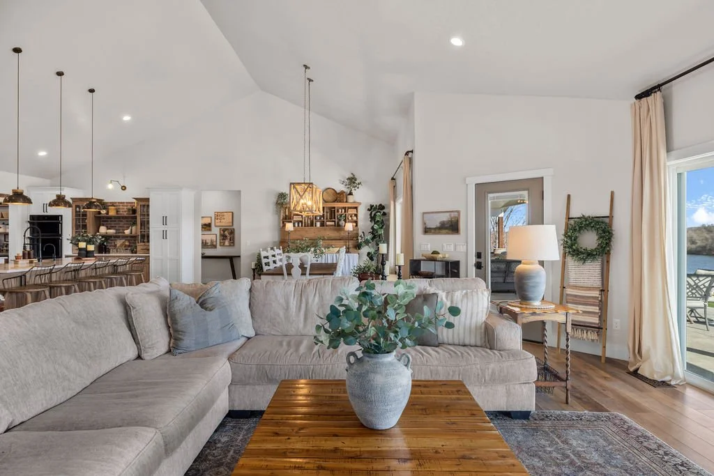 7858RiverFrontDr-18.jpg