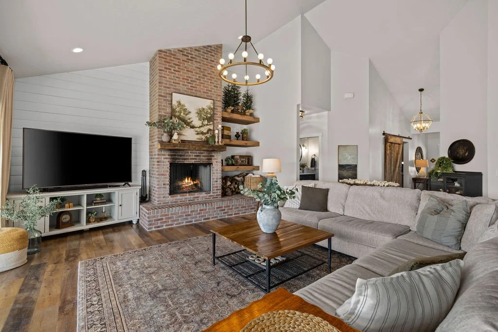 7858RiverFrontDr-17.jpg