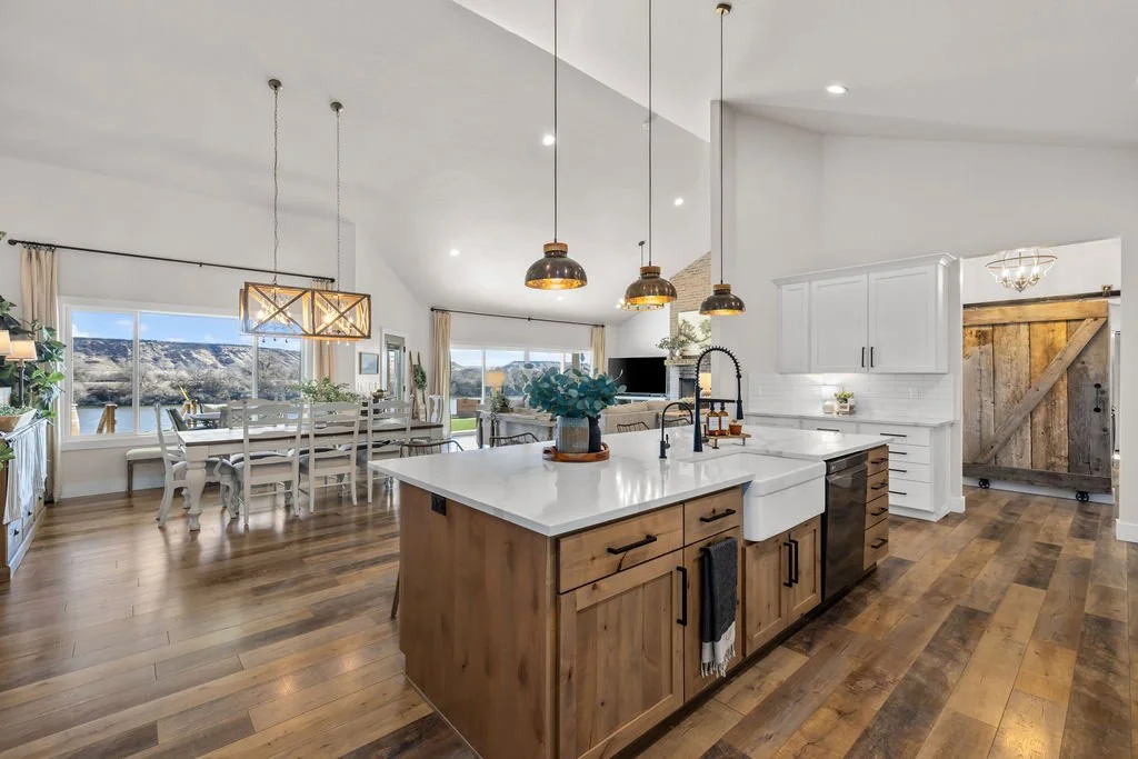 7858RiverFrontDr-40.jpg