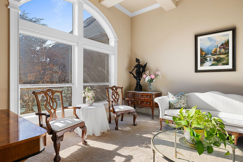 636WColchesterDr-12.jpg