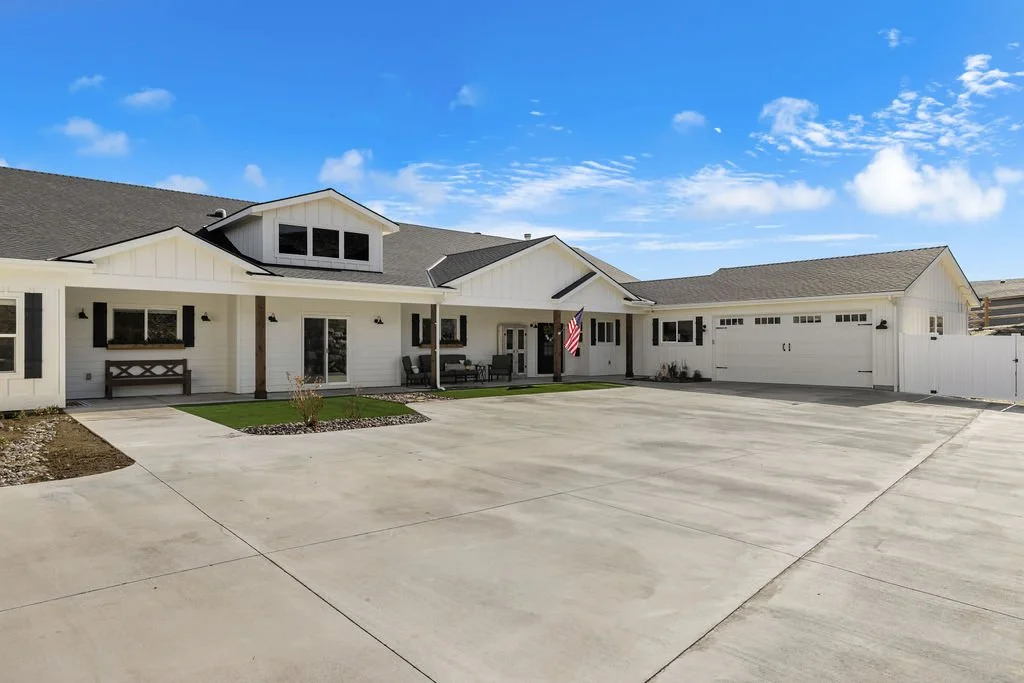 7858RiverFrontDr-3.jpg