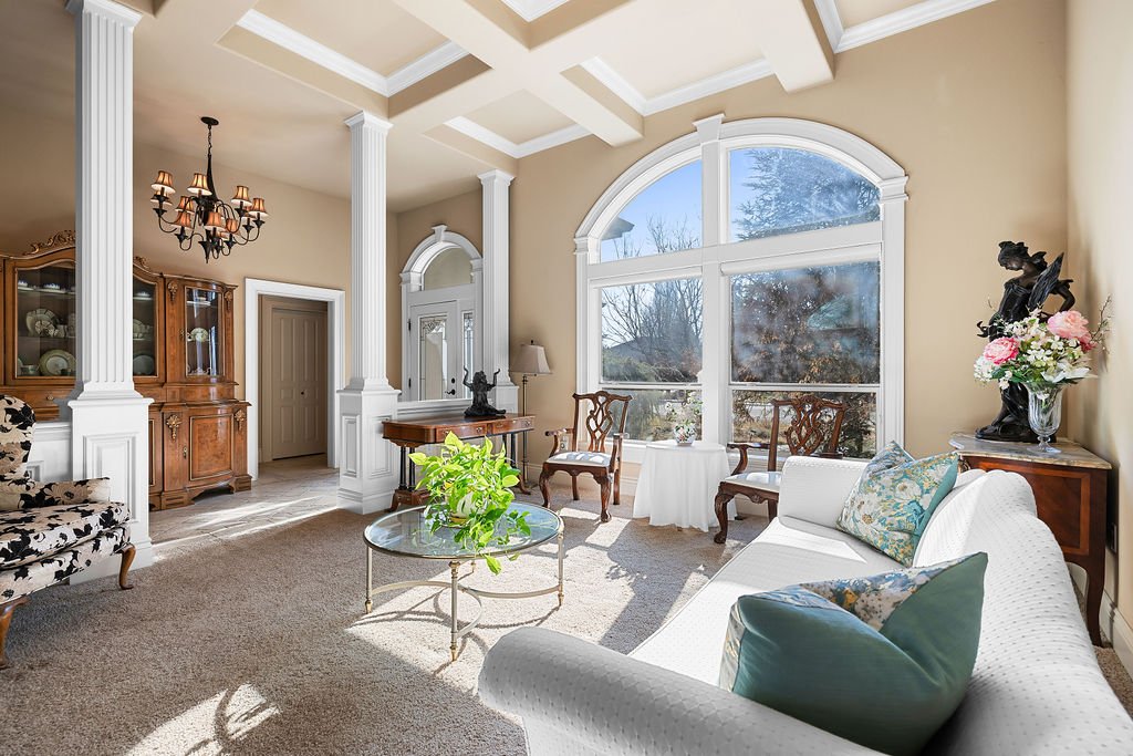 636WColchesterDr-14.jpg