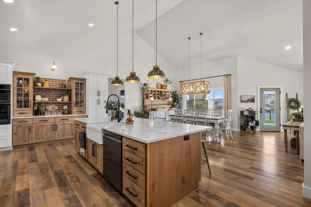 7858RiverFrontDr-35.jpg