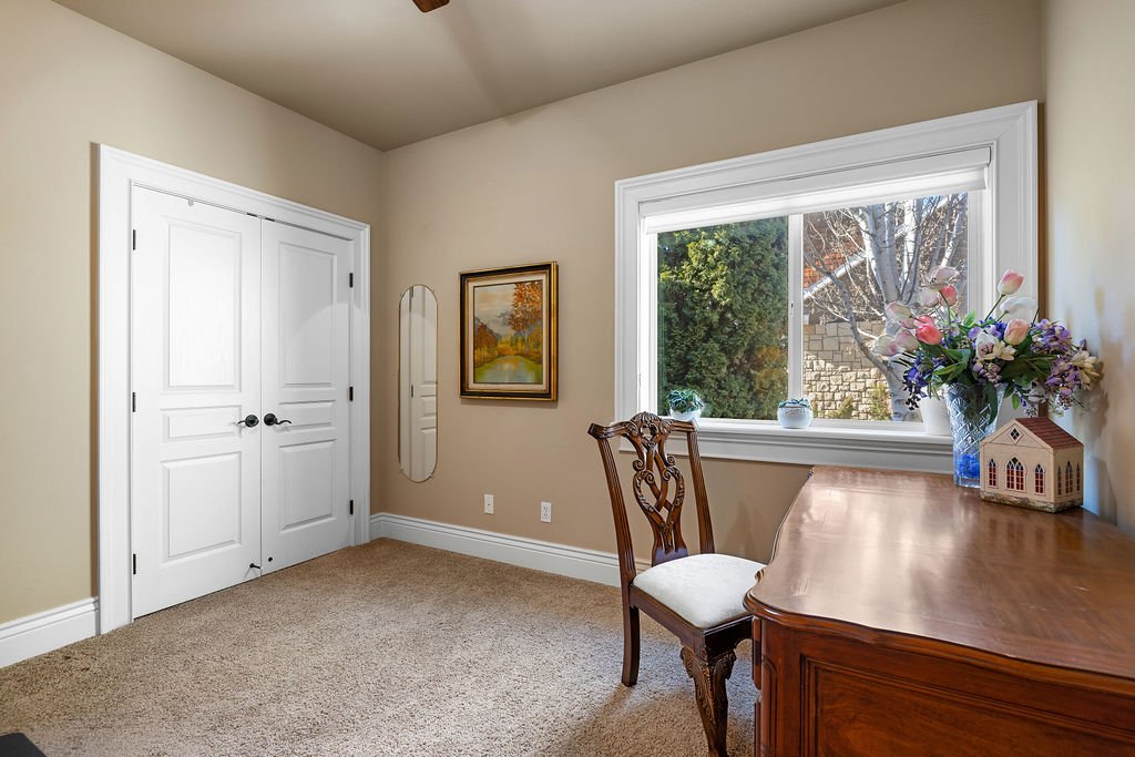 636WColchesterDr-70.jpg
