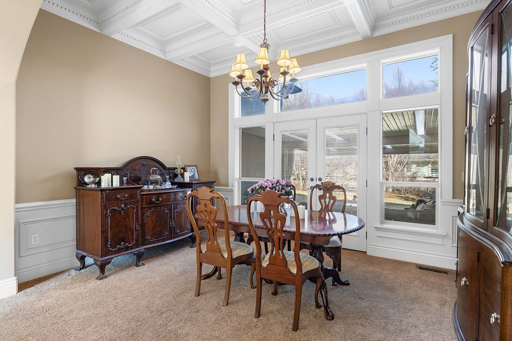 636WColchesterDr-21.jpg