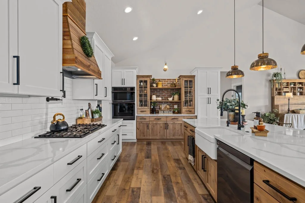 7858RiverFrontDr-36.jpg