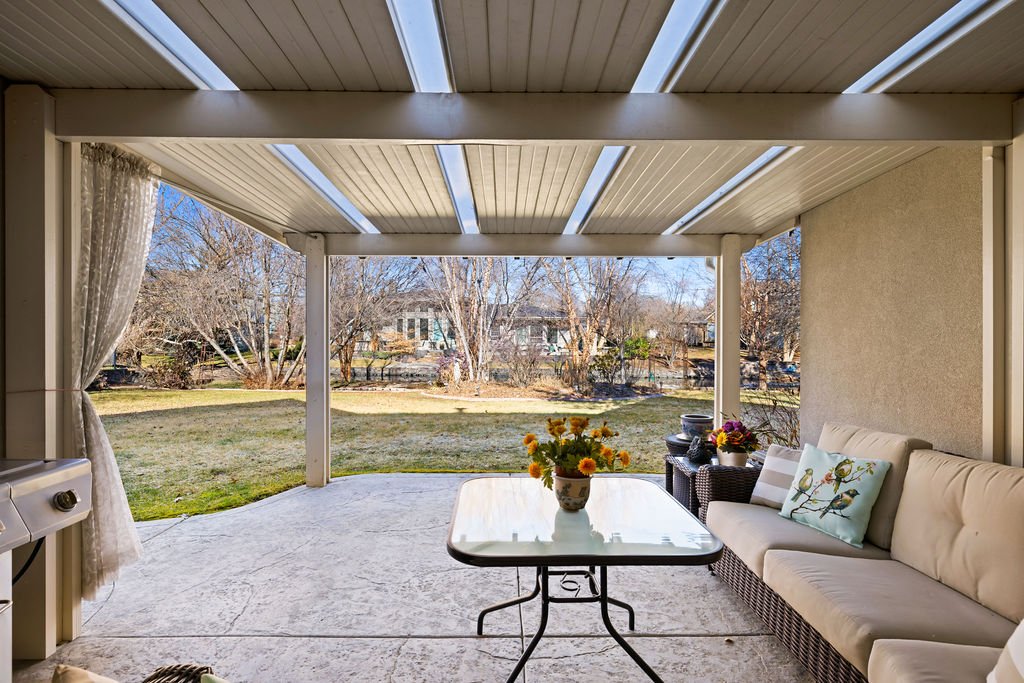 636WColchesterDr-76.jpg