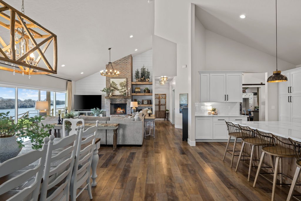 7858RiverFrontDr-29.jpg