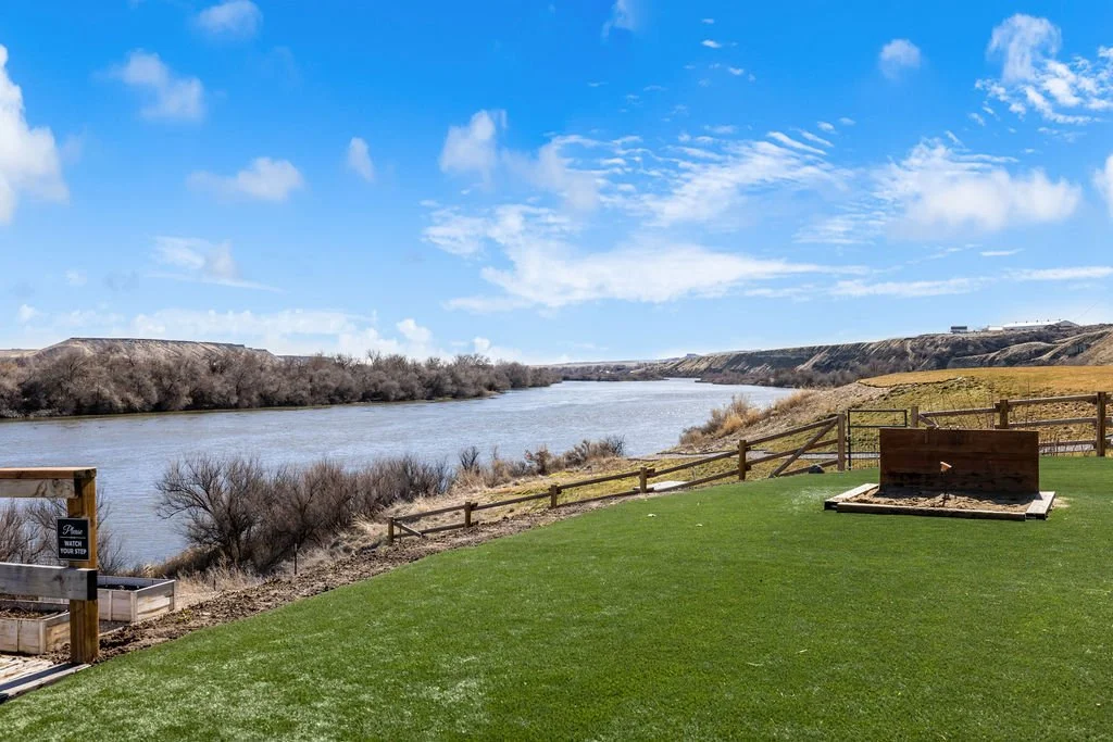 7858RiverFrontDr-107.jpg