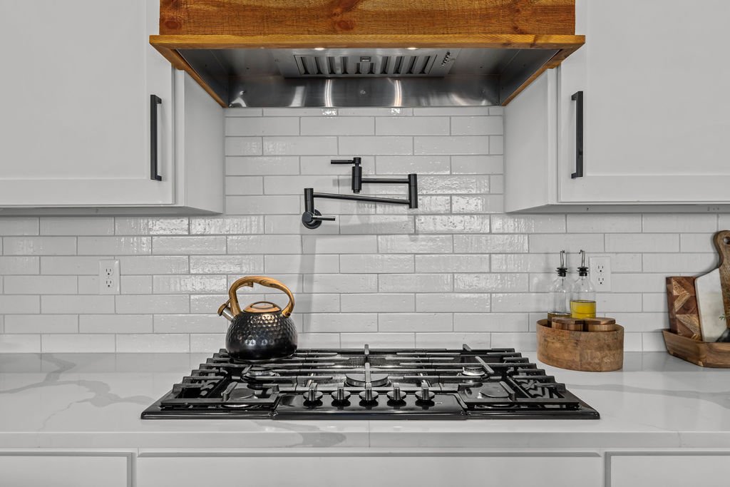 7858RiverFrontDr-46.jpg