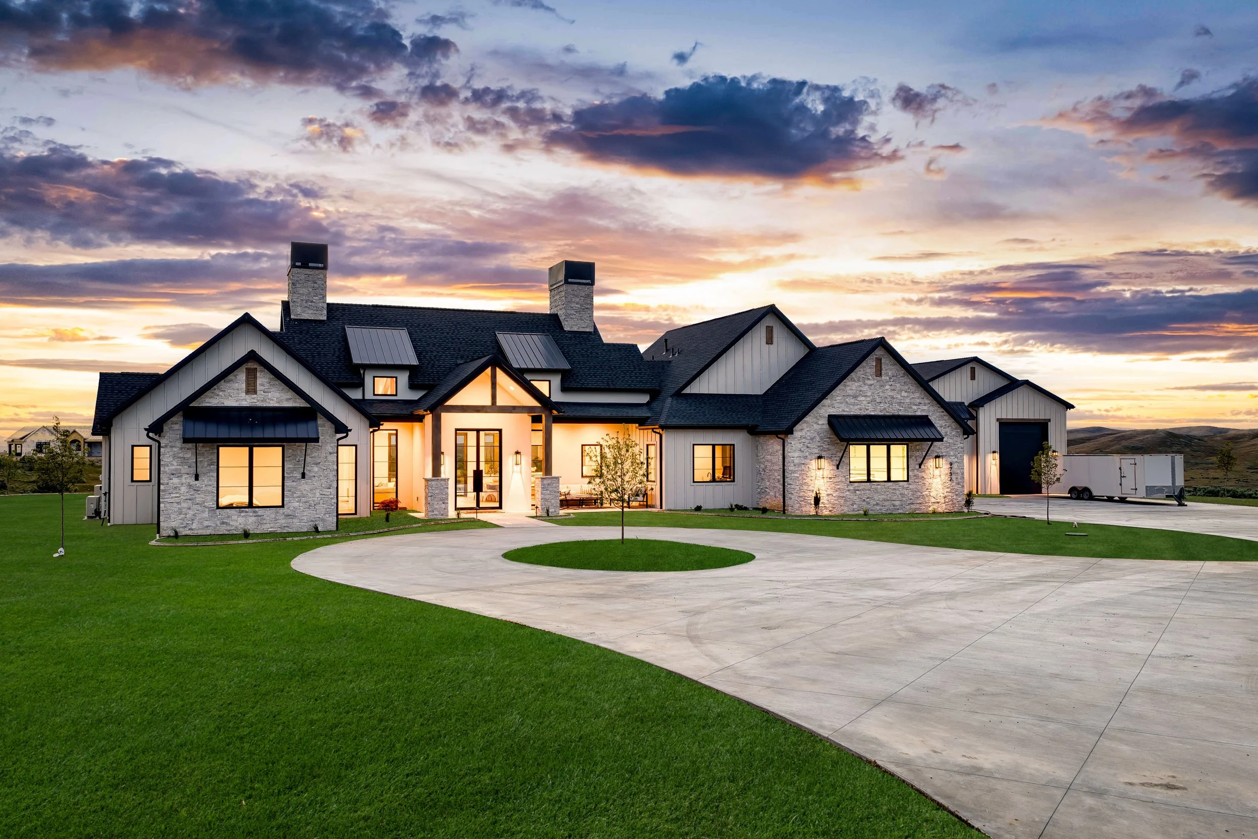 9737 N. Springer Ln.  | $2,725,000