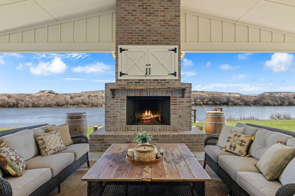 7858RiverFrontDr-92.jpg