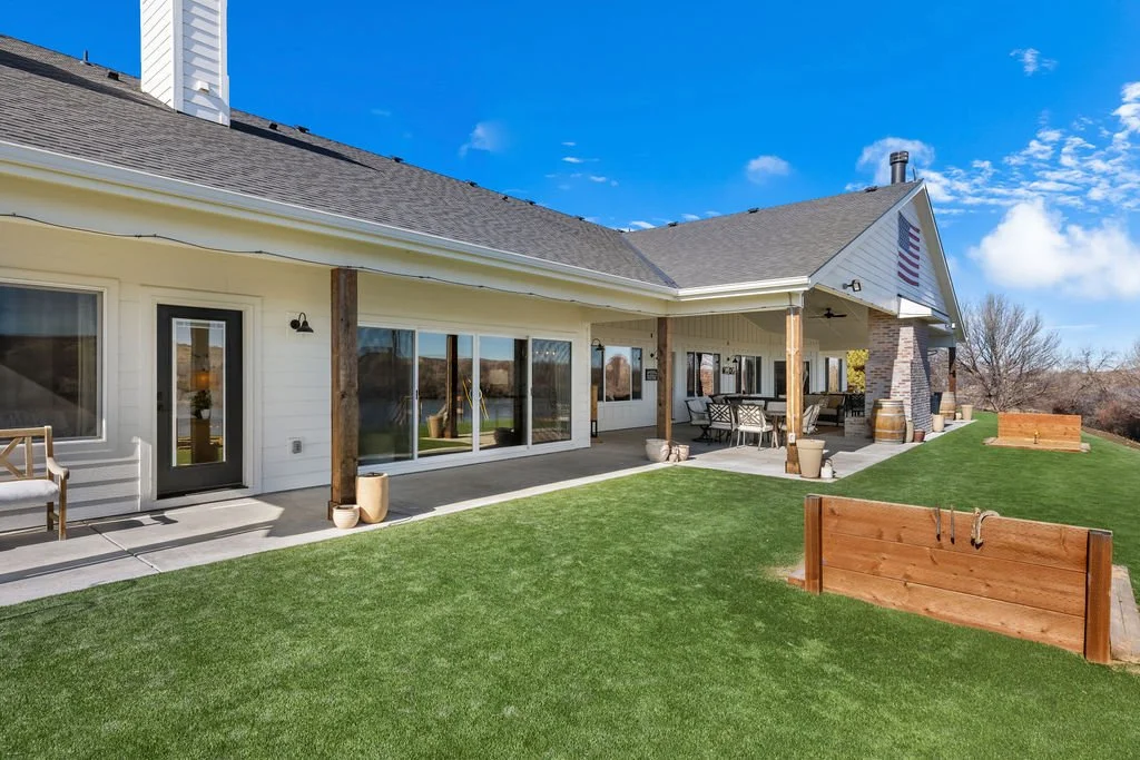 7858RiverFrontDr-104.jpg