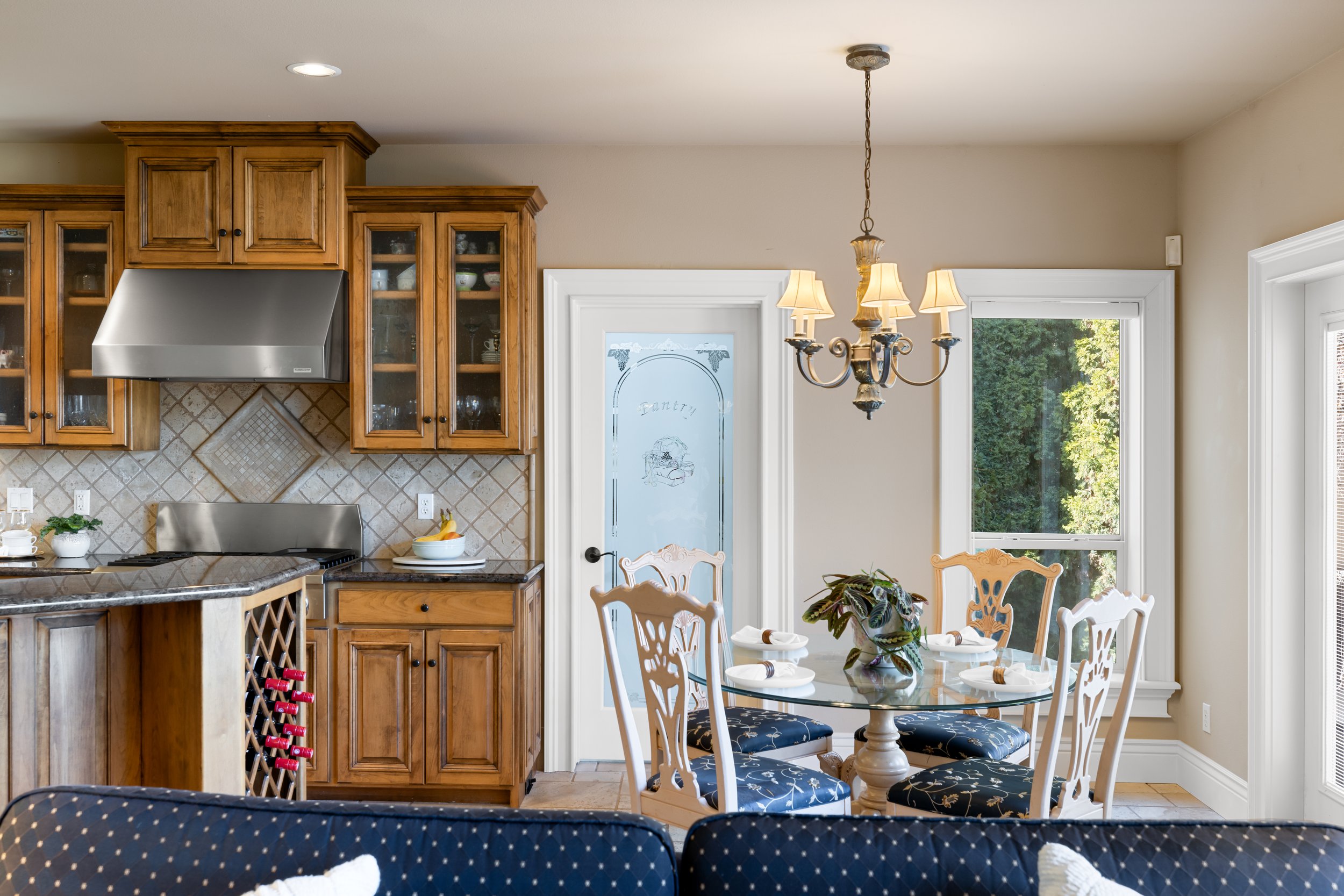636WColchesterDr-31.jpg