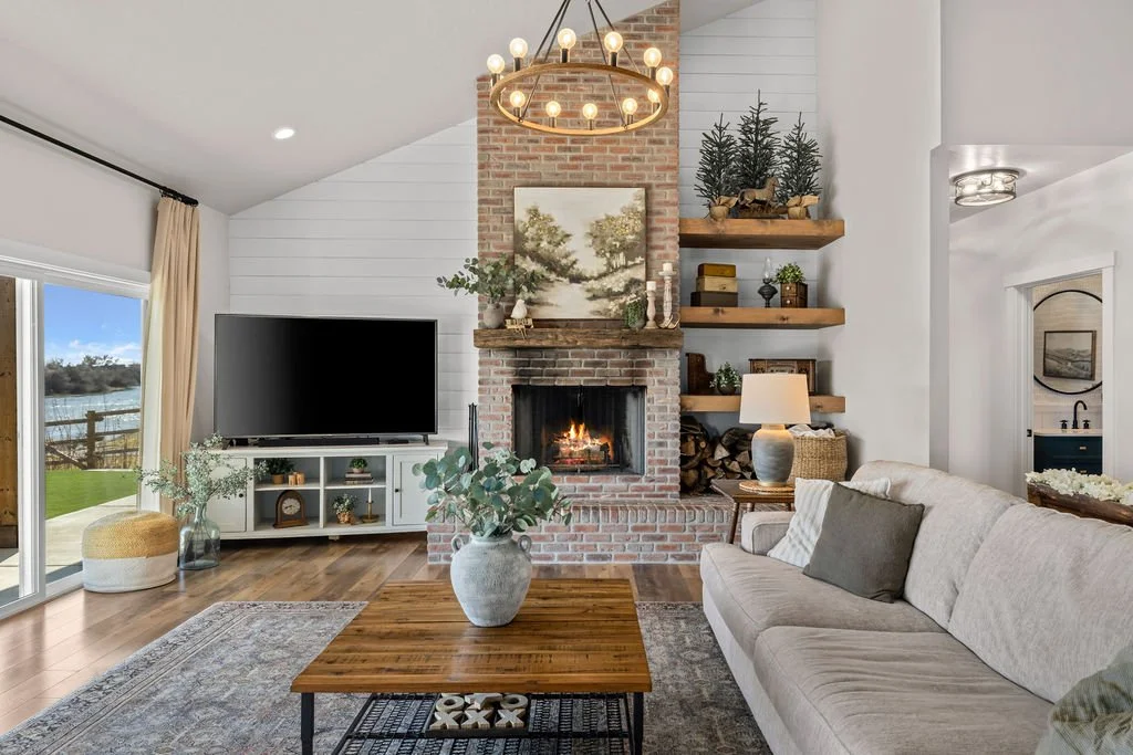 7858RiverFrontDr-14.jpg