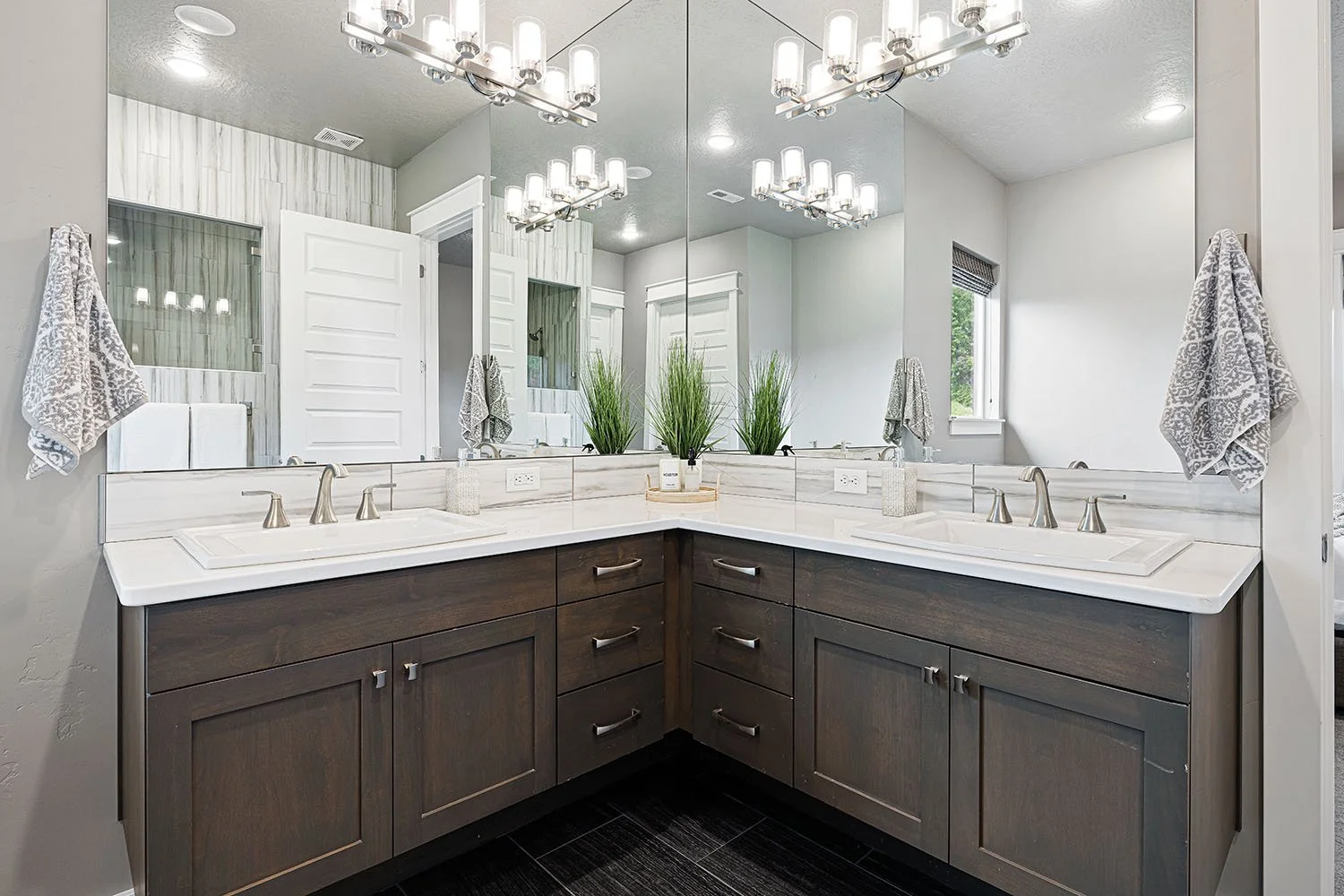 2943NSelkirk-42 resized.jpg