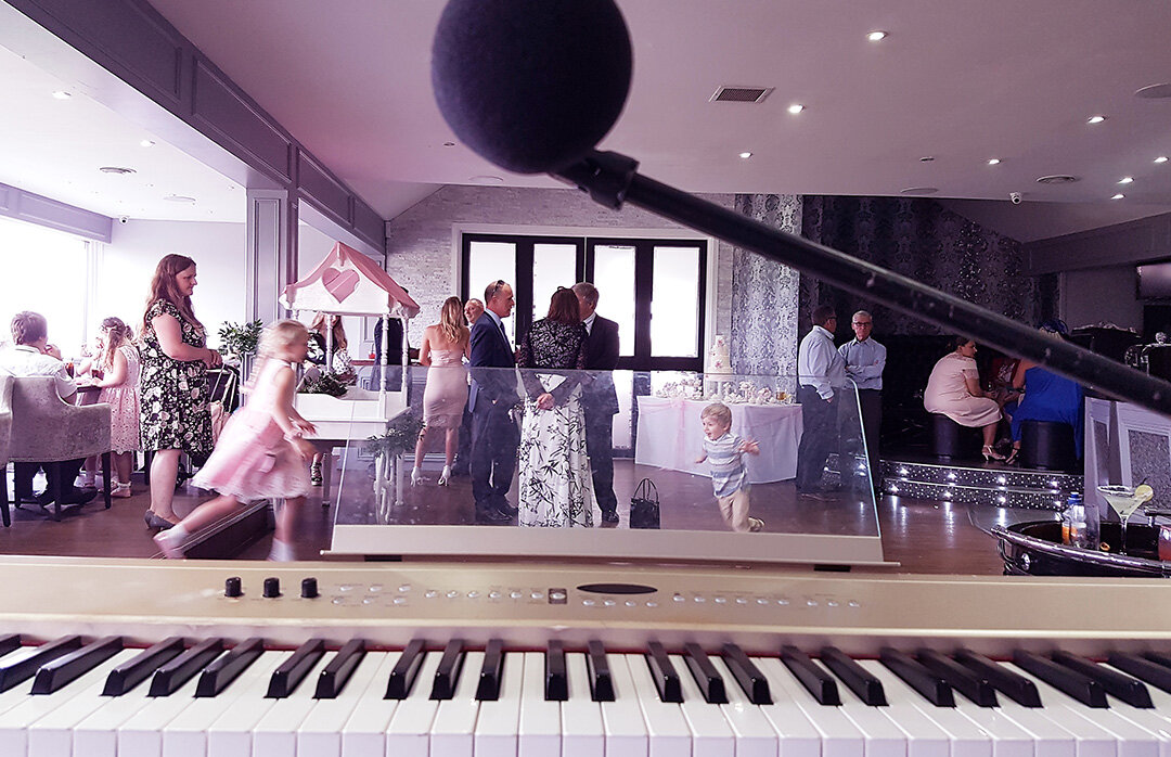 Jon Hickman Piano Singing Wedding Drinks Pianist