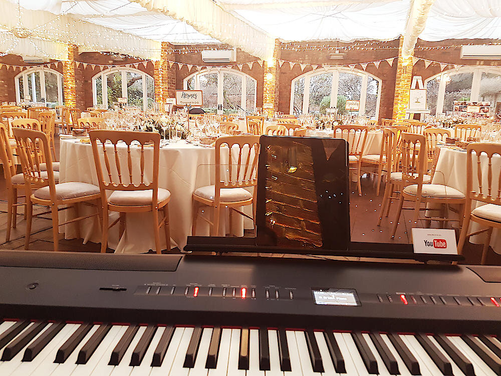 Jon Hickman pianist singer wedding breakfast live music