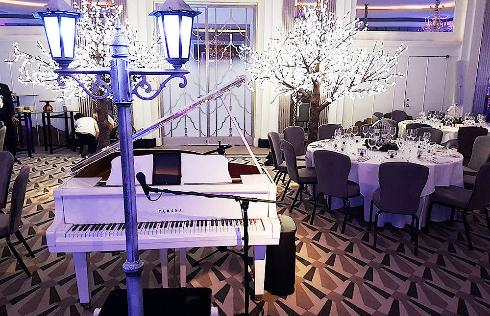 Jon Hickman White Christmas Party Piano Pianist live music
