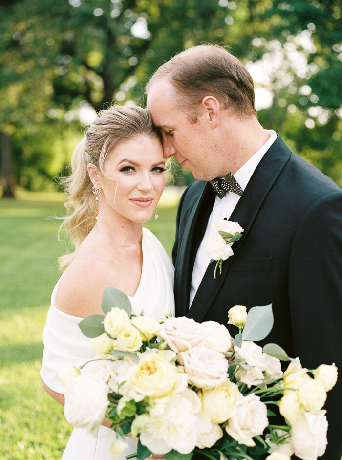 HOUSTON-WEDDING-PHOTOGRAPHER-ARROWHEAD-HILL-WEDDING-COURTNEY-LEIGH-PHOTOGRAPHY_ (39 of 115).jpg