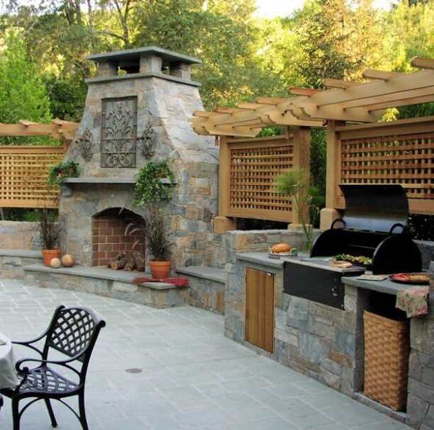 Happy Friday! Dreaming of an outdoor entertaining area? We can make your dreams come true. We hope you enjoy your summer weekend.
.
.
.
#litchfieldhillsmarbleandgranite #lhhomedesigns
#homedesign #homedecor #interiordesign #design #home #interior #ar