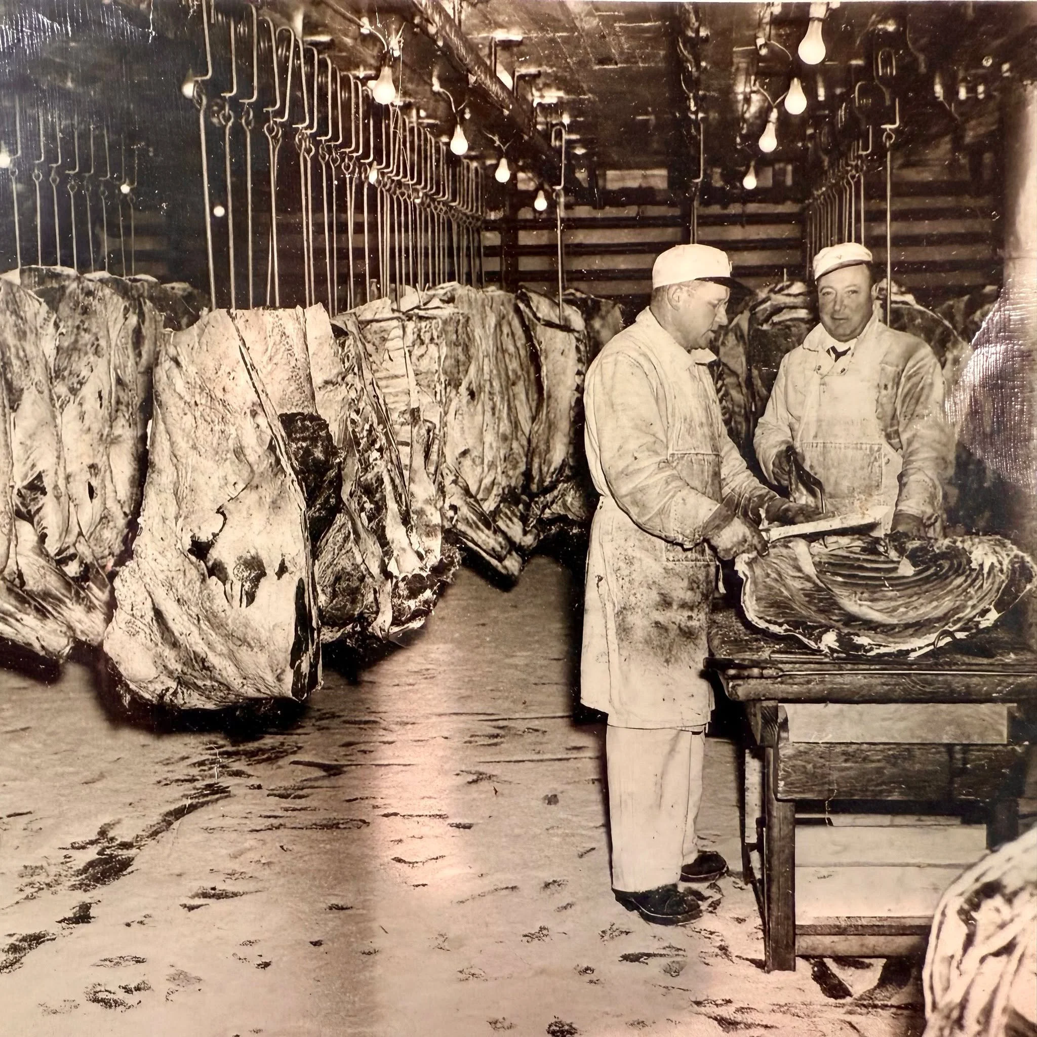 TBT....1940s Boston wholesale meat market...that's my paternal grandfather on the left...a little different type of carving, but proof that it's in my blood...
 #scituatewoodcarver #madeinmassachusetts #scituateharborma #scituate #handcarved #functi