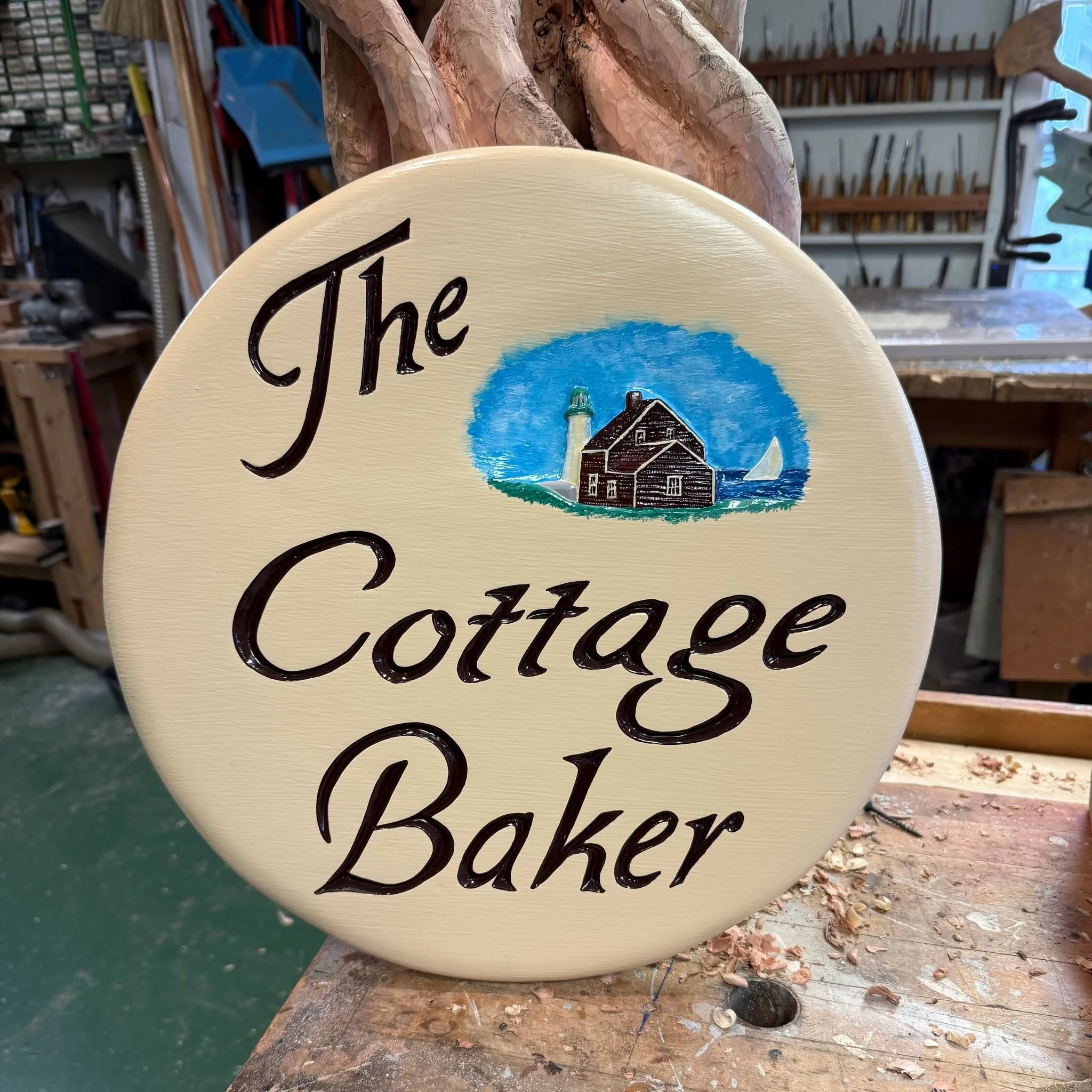 This was a fun one to carve for Linda the Cottage Baker...check out the sweet treats weekends at Cedar Point in Scituate 

 #handcarved #functionalart #handcarvedsigns #scituatewoodcarver #madeinmassachusetts #scituateharborma #coastalliving #customs