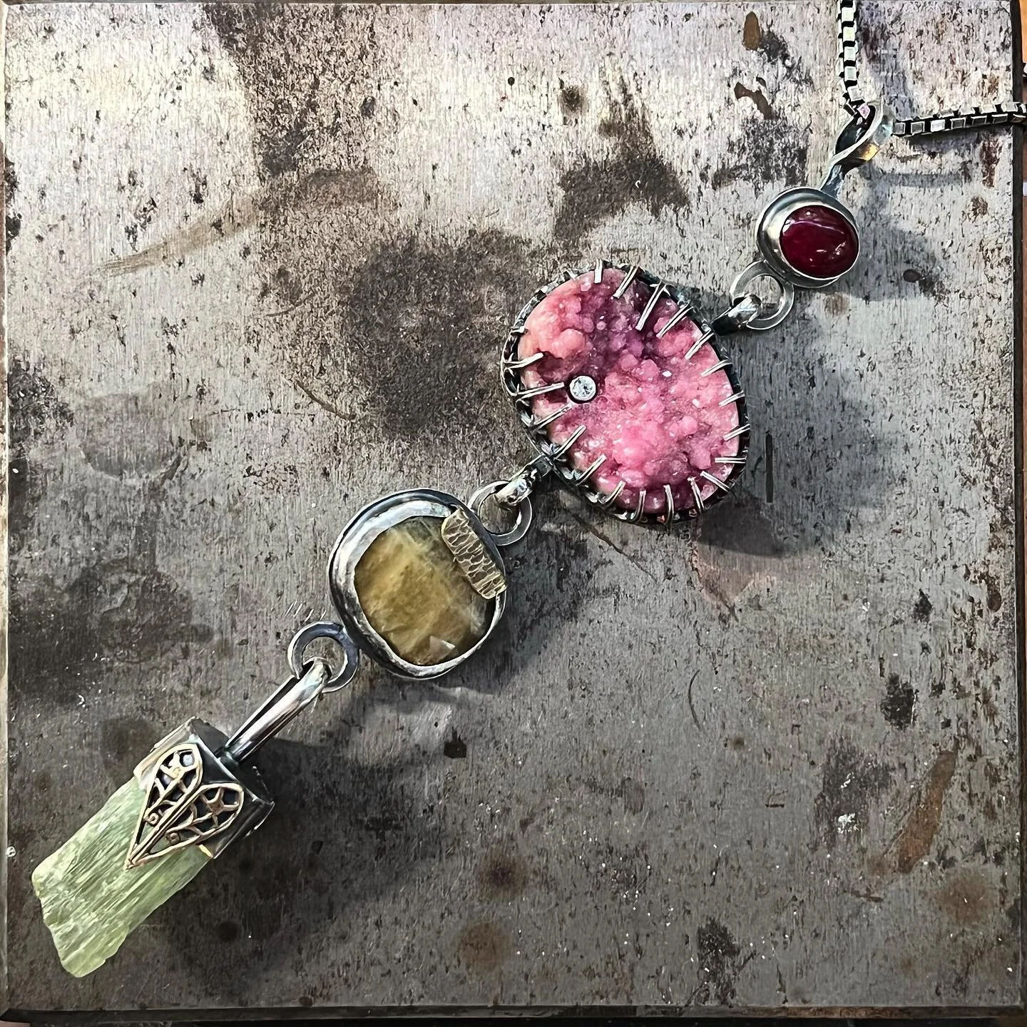 Ruby, white sapphire, cobalto calcite druzy, yellow sapphire, &amp; beryl/aquamarine, set in sterling silver, hanging from a short necklace. Inspired by @susanwachlerjewelry &amp; her magnificent piece.
Now available n my shop.

#kosmickistudio #made