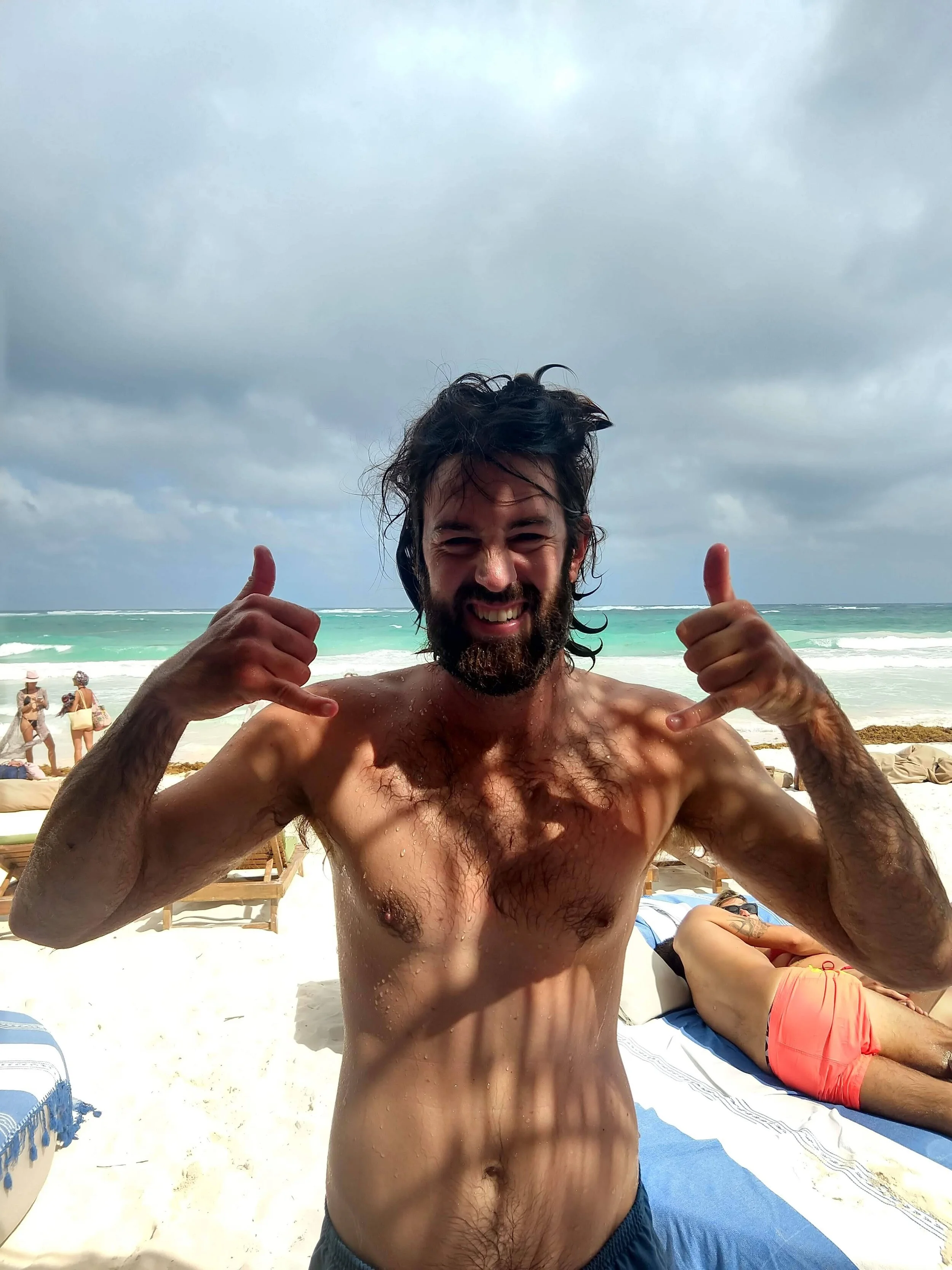 Two thumbs waaay way up for this beach day