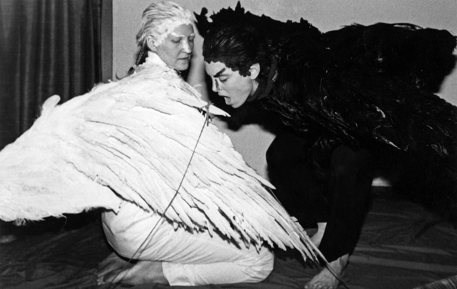 Betsy Damon, Listen, Respect, Revere, performance at Brecht Forum, New York, 1986.