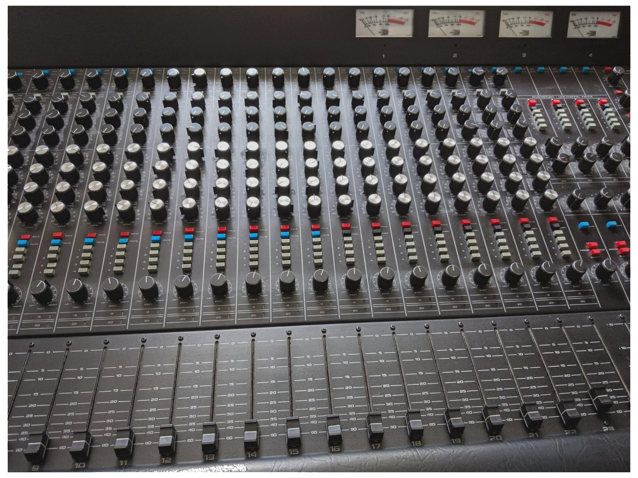 BiAmpMixer_2500.jpg