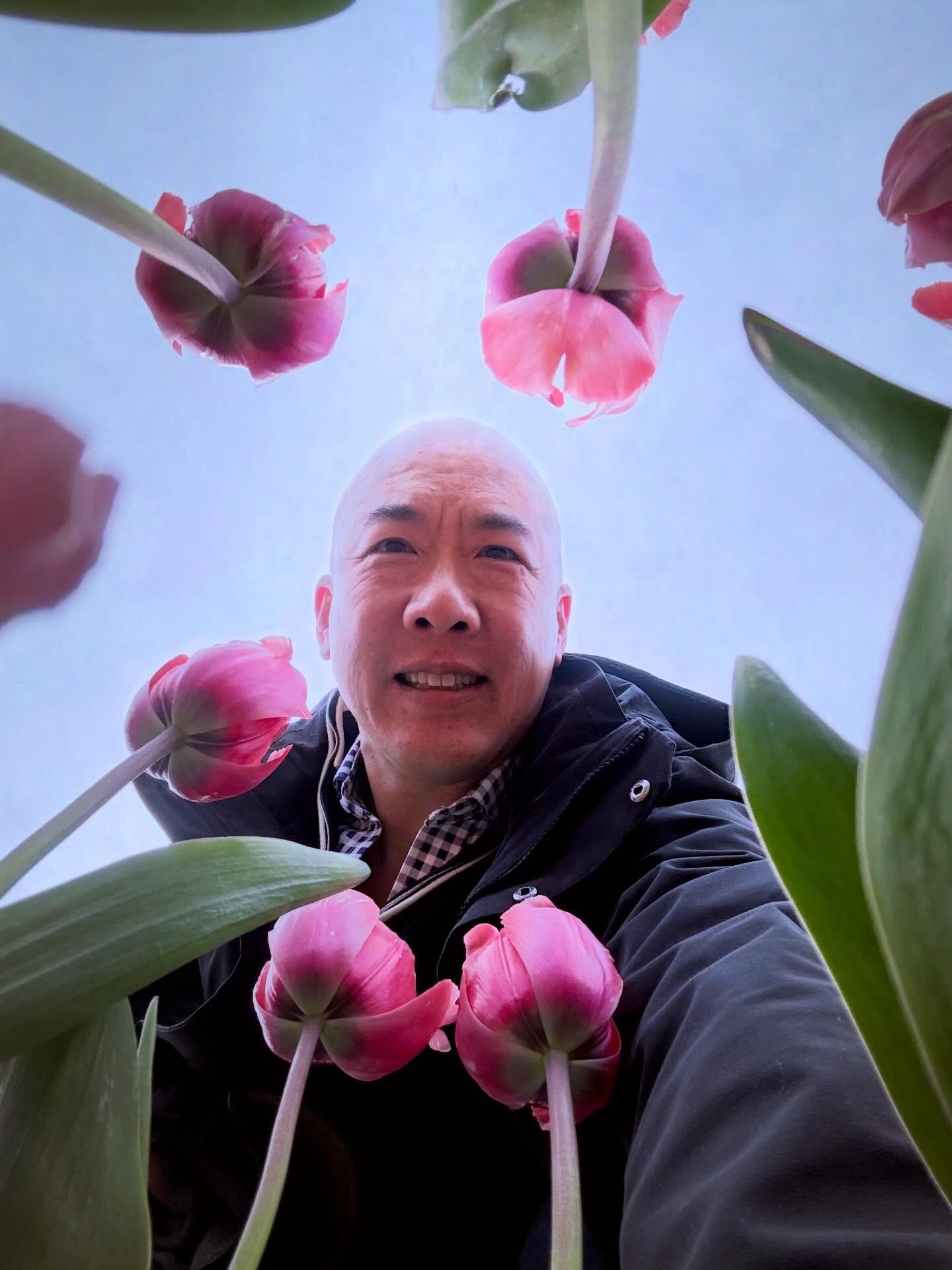 Tiptoed through tulips ✅ and admired cherry blossoms ✅ in Boston&rsquo;s Public Garden before the show this afternoon.