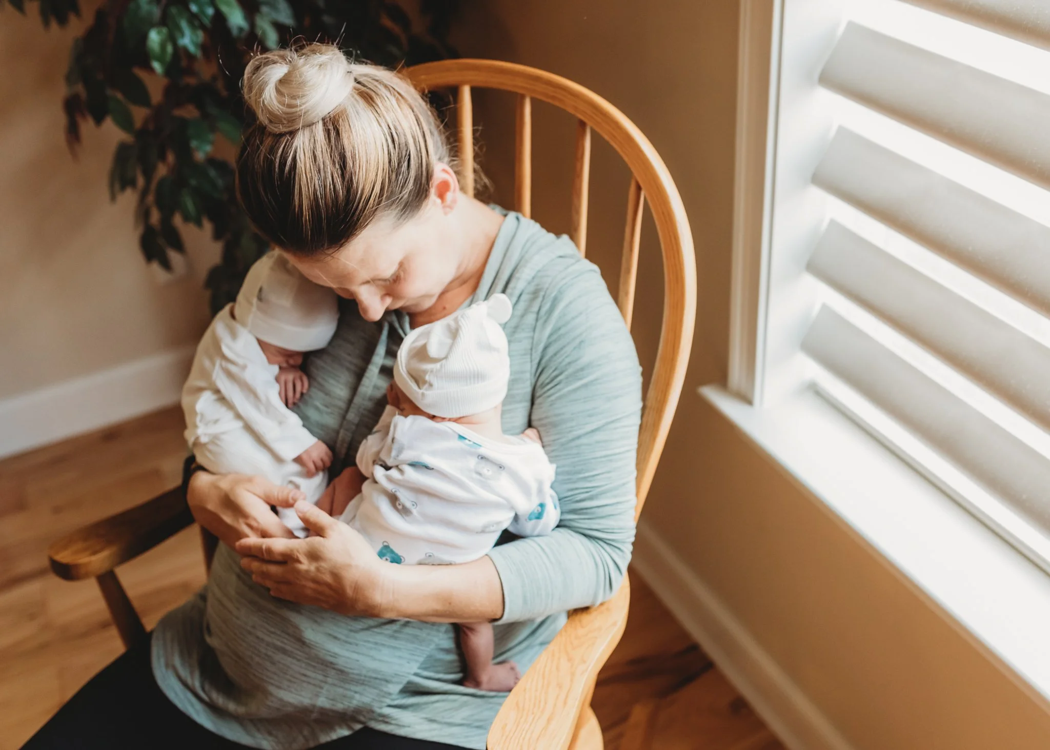 new mama supports newborn twins with pregnancy nutrition and postpartum nutrition santa barbara ca