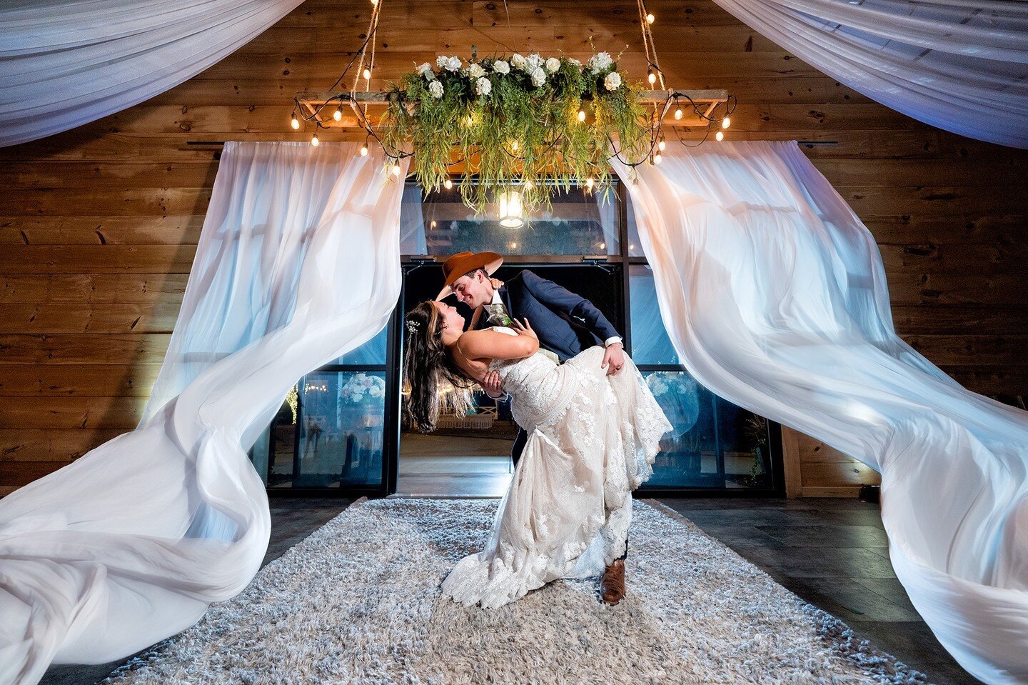 Chad and Bailey's wedding was one for the books!! Everything from tears of joy, special and precious moments, all the way to insane curtains, ripped pants, spilled drinks! You both are such amazing people and I thank you so so much!
.
.
.
Second shoo