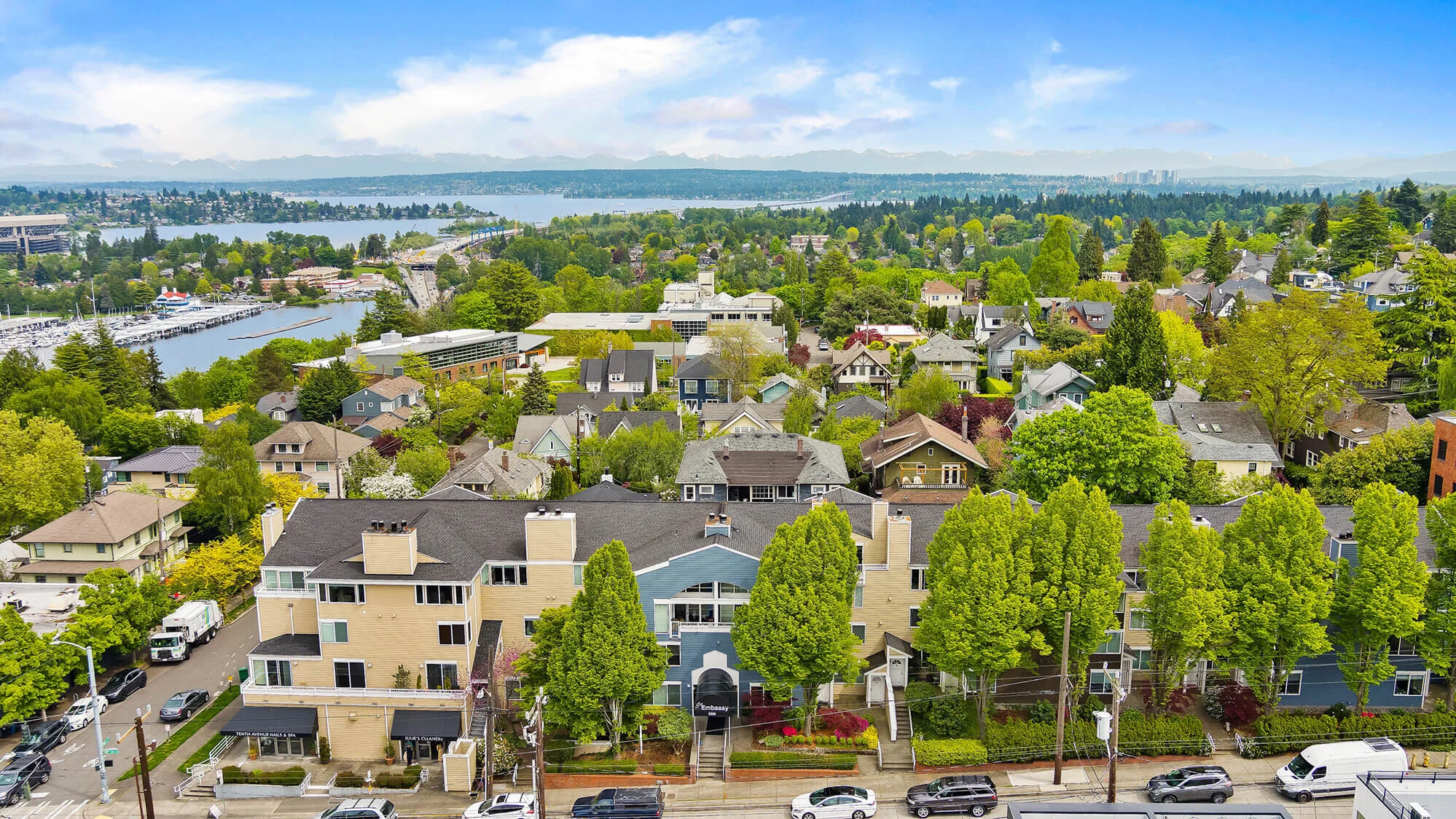 view of neighborhood