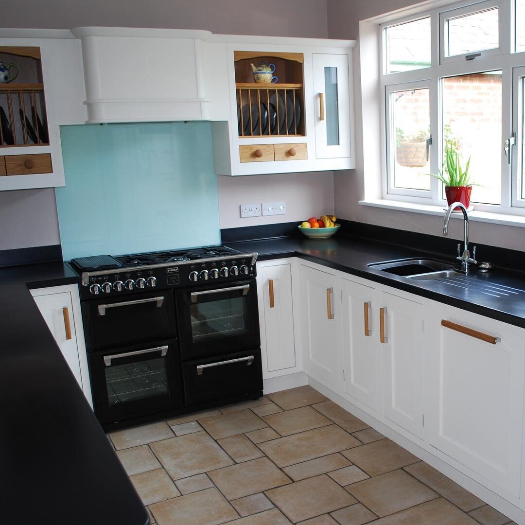 Another kitchen in the Leicestershire area. We carried out the complete project from start to finish including tiled floor, replastering, new electrics etc. The kitchen was hand built at our factory in a modern in-framed style, primed at the factory 