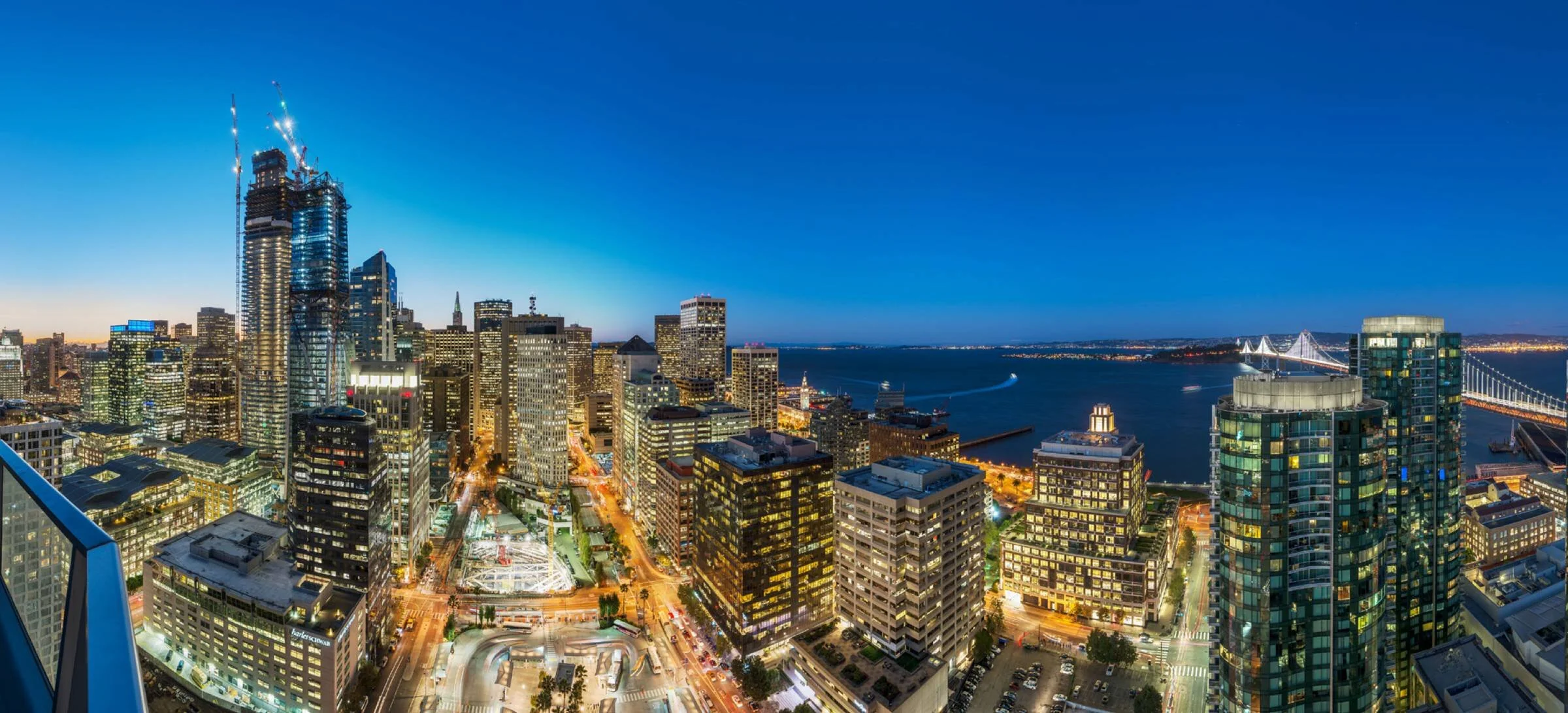 Lumina - Night view - Atlasa